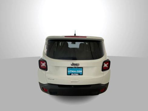 Used 2023 Jeep Renegade Latitude image 7