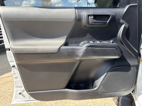 Used 2021 Toyota Tacoma SR image 18