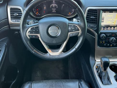 Used 2017 Jeep Grand Cherokee Limited w/ Luxury Group II RWD image 16