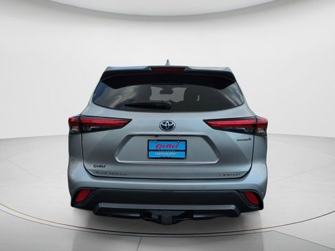 Used 2023 Toyota Highlander Limited image 5