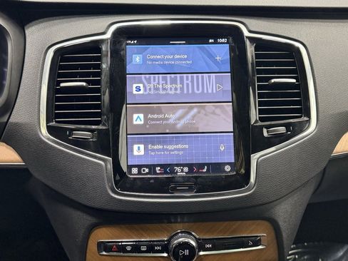 Used 2023 Volvo XC90 B6 Plus image 24