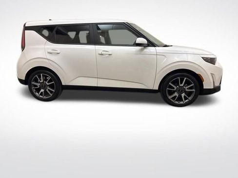 Certified 2024 Kia Soul EX w/ Option Group 015 FWD image 4
