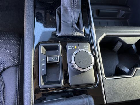 Used 2024 Toyota Tundra Limited image 27