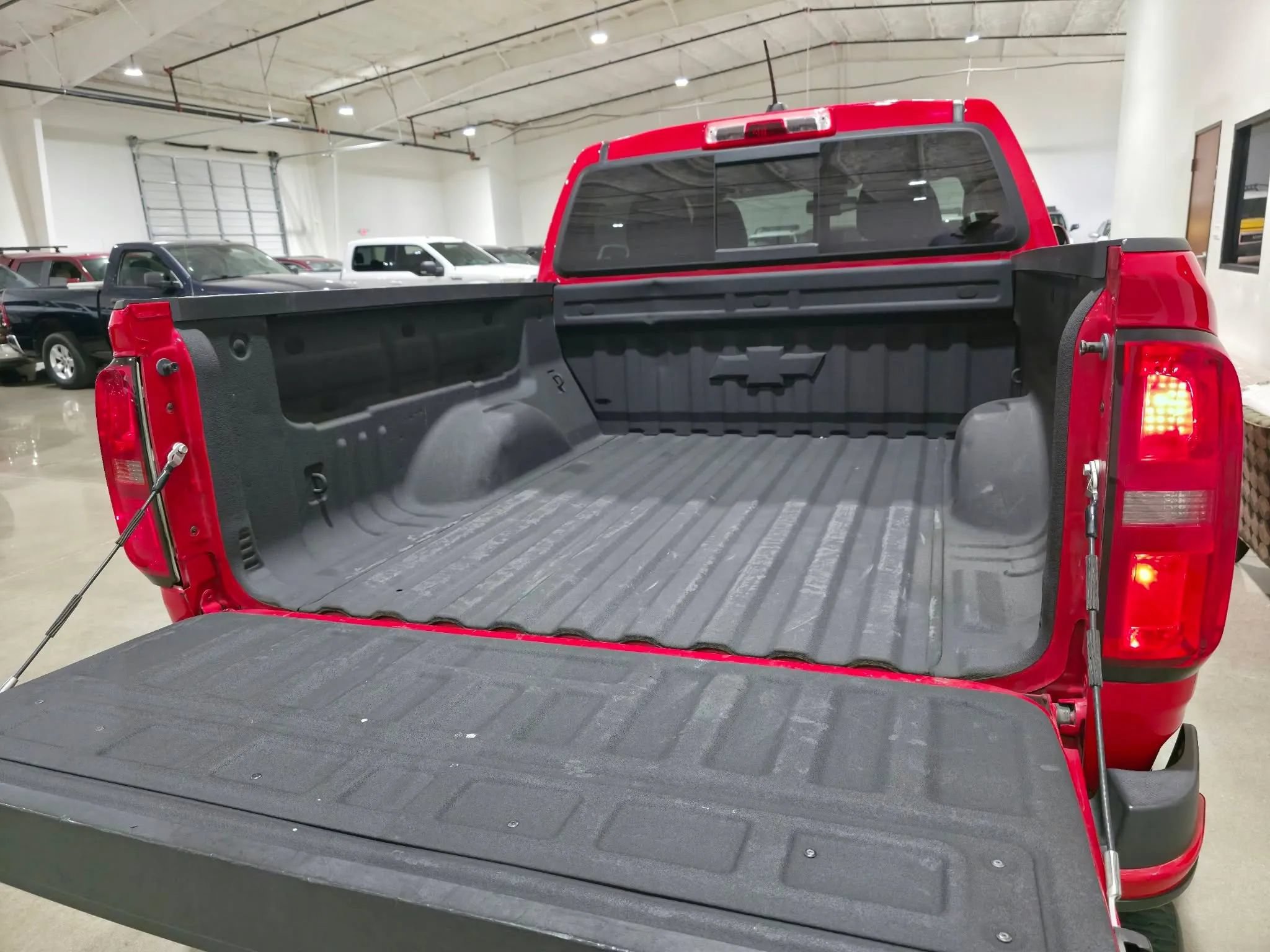 Used 2017 Chevrolet Colorado Z71 RWD image 5