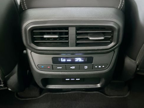 Used 2025 Honda Pilot Touring image 28