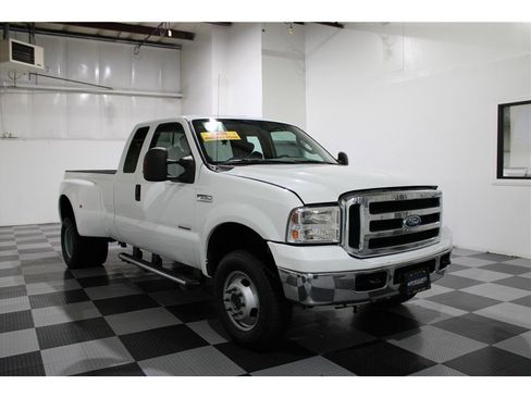 Used 2007 Ford F250 Lariat image 3