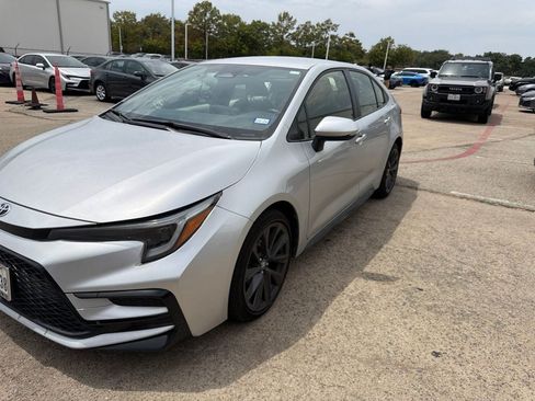 Used 2024 Toyota Corolla SE FWD image 1