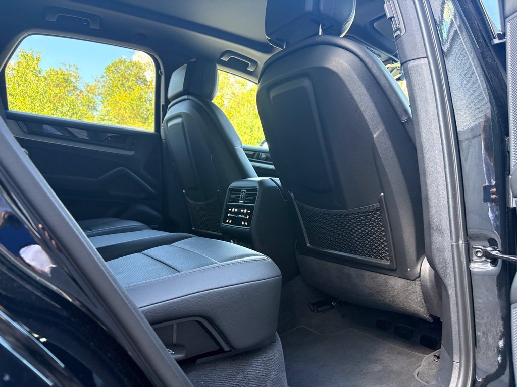 Certified 2026 Porsche Cayenne E-Hybrid AWD/4WD image 21