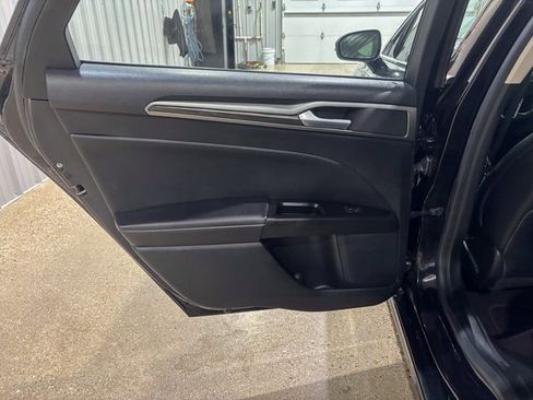 Used 2019 Ford Fusion SEL image 23