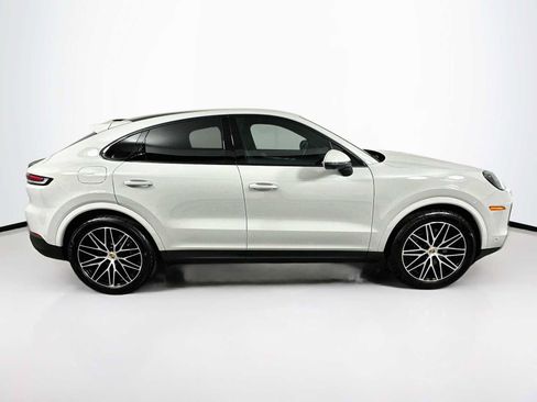 Certified 2025 Porsche Cayenne Coupe AWD/4WD image 8