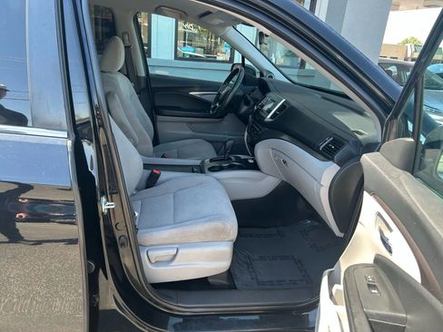 Used 2020 Honda Pilot LX image 23