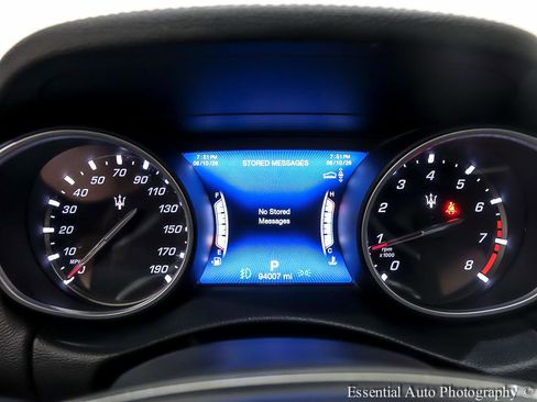 Used 2018 Maserati Levante AWD/4WD image 19
