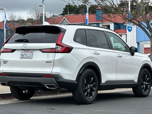Used 2026 Honda CR-V Sport image 3