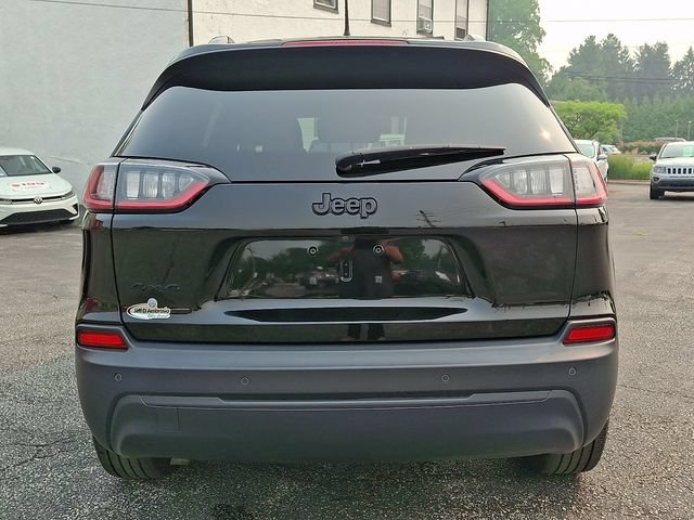 Used 2021 Jeep Cherokee Latitude Plus AWD/4WD image 5