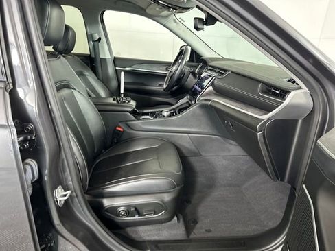 Used 2022 Jeep Grand Cherokee L Limited image 28