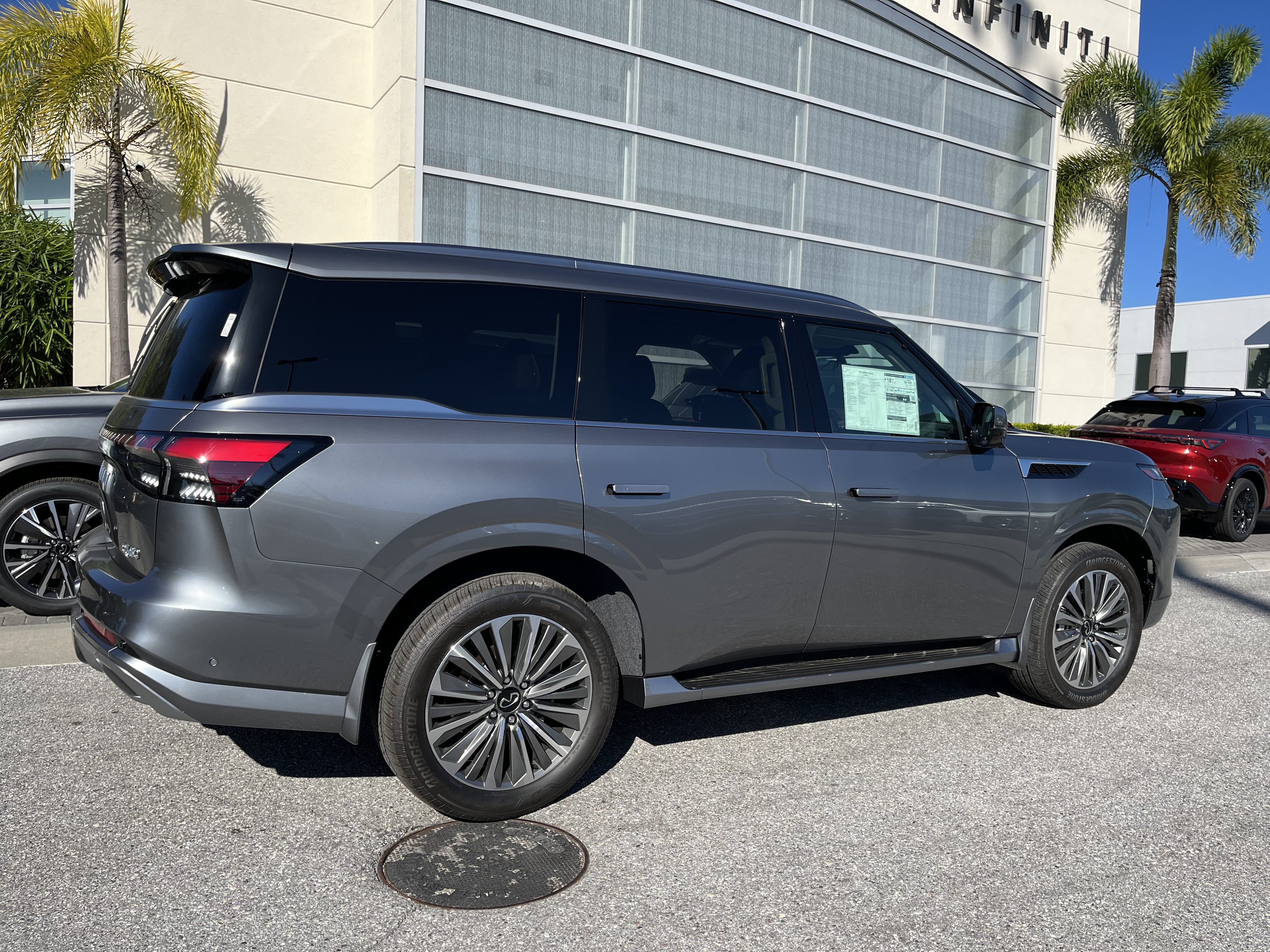 New 2027 INFINITI QX80 Luxe w/ Cargo Package RWD image 4