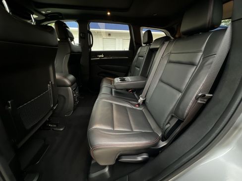 Used 2021 Jeep Grand Cherokee Trailhawk w/ Trailhawk Luxury Group AWD/4WD image 36