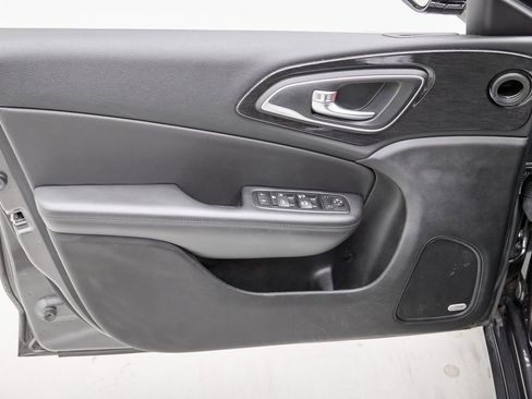 Used 2015 Chrysler 200 C w/ Navigation & Sound Group I image 13