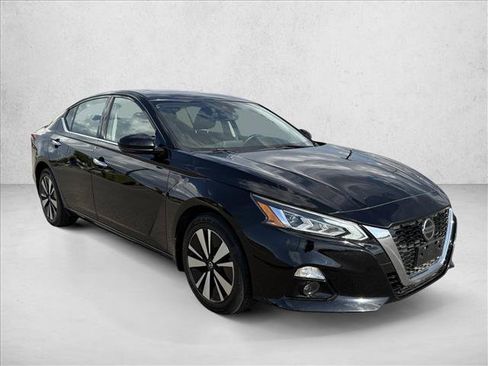 Used 2019 Nissan Altima 2.5 SV FWD image 3