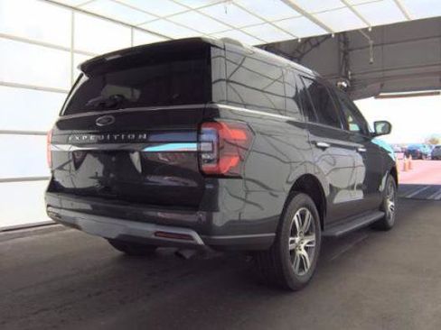 Used 2024 Ford Expedition Limited RWD image 4
