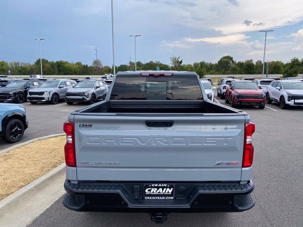Used 2024 Chevrolet Silverado 1500 ZR2 w/ Technology Package AWD/4WD image 7