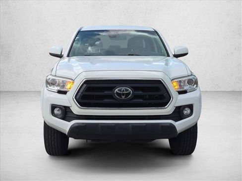 Used 2020 Toyota Tacoma SR5 RWD image 2