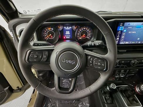 Used 2025 Jeep Wrangler Willys image 11