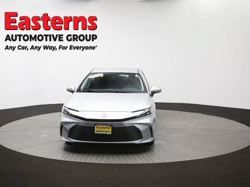Used 2025 Toyota Camry LE FWD image 51