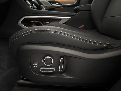 Used 2025 Jaguar F-PACE R-Dynamic S image 13