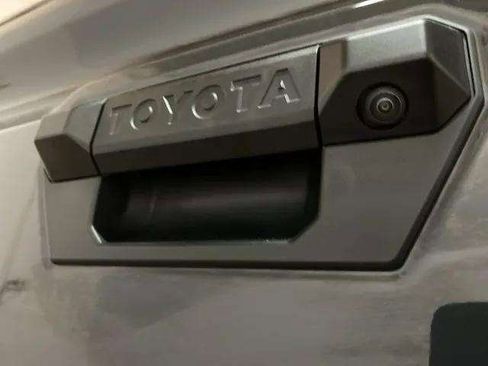 Used 2025 Toyota Tacoma SR5 image 90