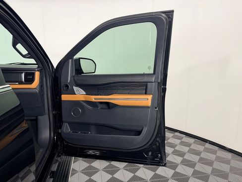 Used 2023 Ford Expedition Max Platinum AWD/4WD image 34