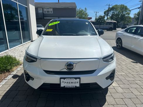Used 2023 Volvo C40 P8 Recharge Plus w/ Climate Package AWD/4WD image 3