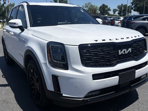Used 2022 Kia Telluride SX w/ SX Prestige Package AWD/4WD image 2