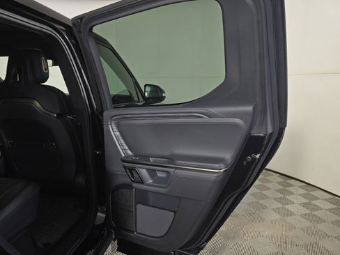 Used 2022 Rivian R1T Adventure AWD/4WD image 19