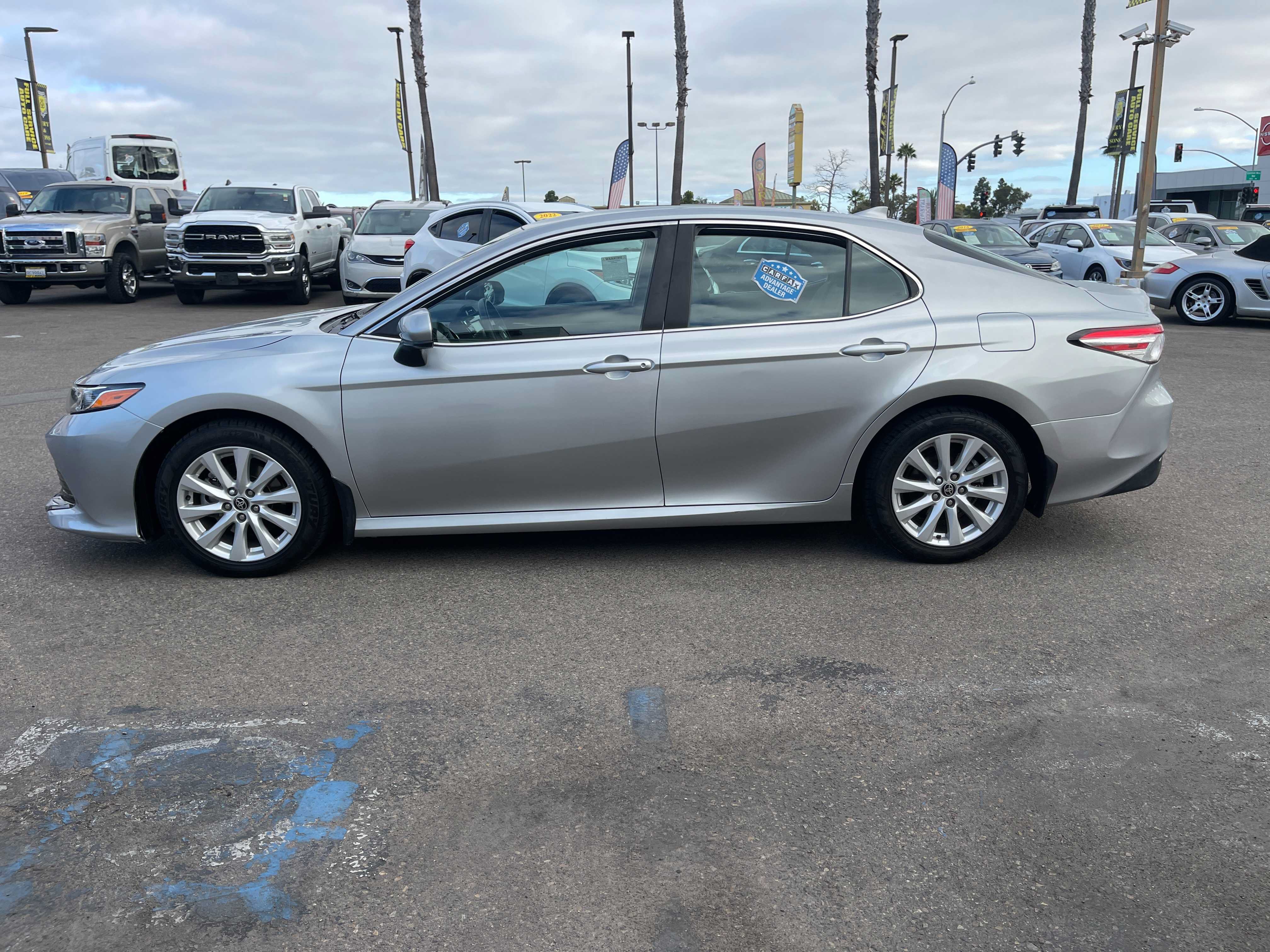 Used 2020 Toyota Camry LE AWD/4WD image 6