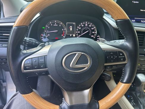 Used 2022 Lexus RX 350L FWD w/ Premium Package image 17
