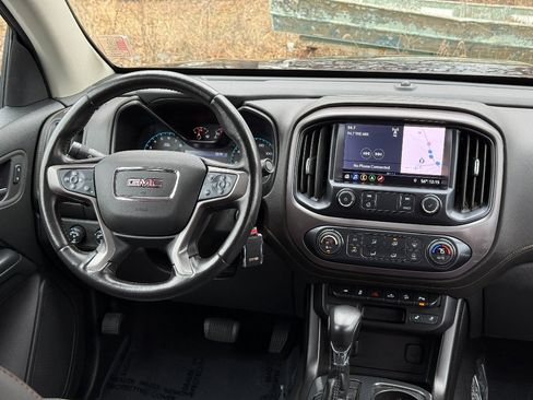 Used 2022 GMC Canyon AT4 image 17