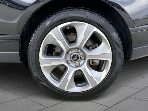 Used 2020 Land Rover Range Rover HSE image 10