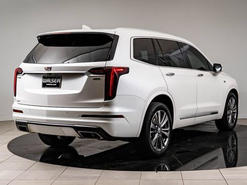 Used 2022 Cadillac XT6 Premium Luxury w/ LPO, Floor Liner Package AWD/4WD image 10