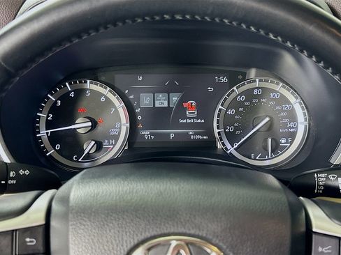 Used 2022 Toyota Highlander XLE FWD image 25