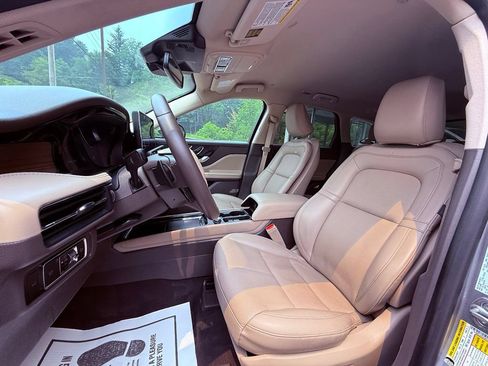 Used 2024 Lincoln Corsair Reserve w/ Rear Removable Package Tray AWD/4WD image 15