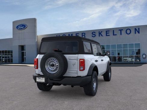 New 2025 Ford Bronco 4-Door image 8