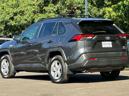 Used 2020 Toyota RAV4 LE w/ All Weather Liner Package AWD/4WD image 6