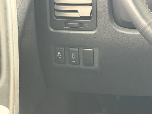 Used 2014 Nissan Titan SV w/ SV Value Truck Package image 29