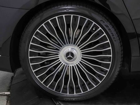 Certified 2022 Mercedes-Benz Maybach S 580 4MATIC image 11