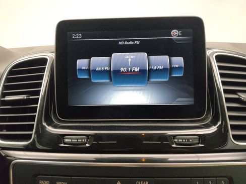 Used 2017 Mercedes-Benz GLE 350 4MATIC w/ Premium 1 Package image 25