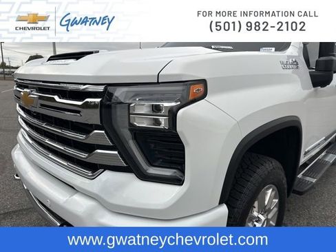 Used 2024 Chevrolet Silverado 2500 High Country w/ High Country Premium Package image 16