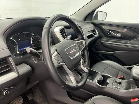 Used 2024 GMC Terrain SLT AWD/4WD image 16