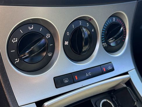 Used 2011 MAZDA MAZDA3 i Touring image 42