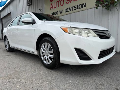 Used 2014 Toyota Camry LE w/ Fleet Convenience Package image 4